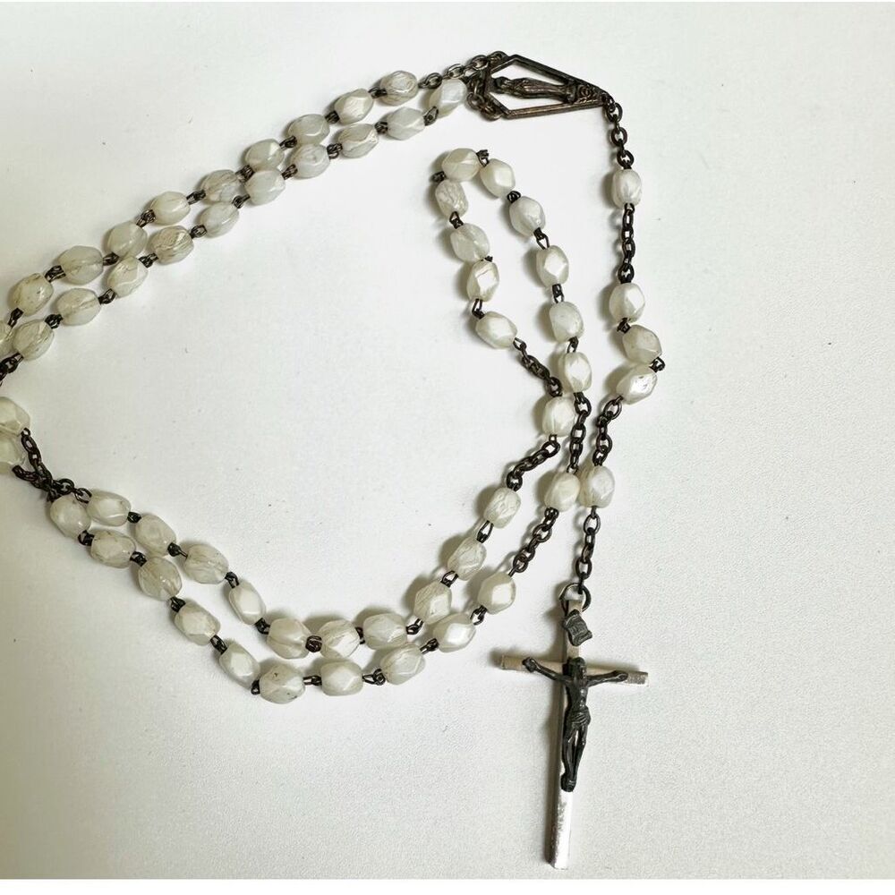 Silver tone mother of pearl vintage rosary - Picture 3 of 12